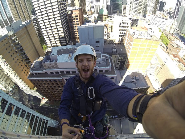 Picture 10 of The most adventurous selfie in the world