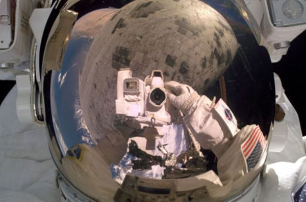 Picture 9 of The most adventurous selfie in the world