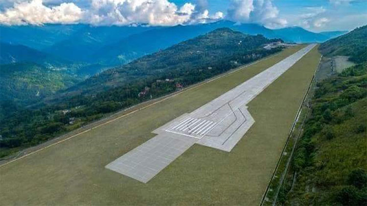 Picture 1 of The most beautiful airport on the world roof