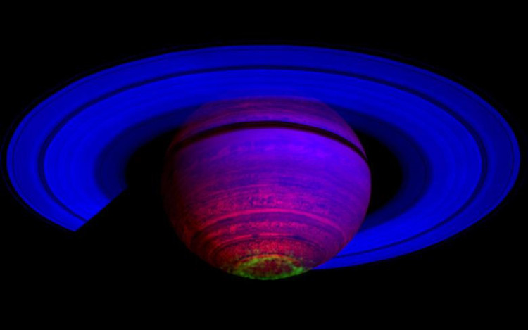 Picture 3 of The most beautiful planet of the Solar System through the lens of the Cassini ship