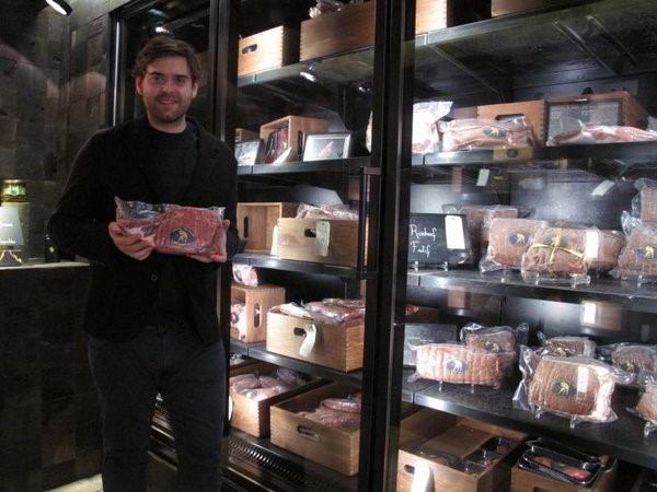 Picture 11 of The most expensive process for freezing beef in the world
