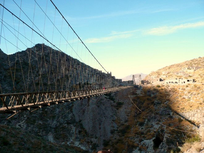 Picture 6 of The most frightening and attractive bridges on the planet