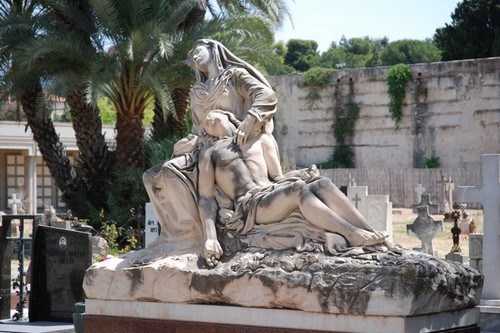 Picture 9 of The most frightening scary cemeteries in the world