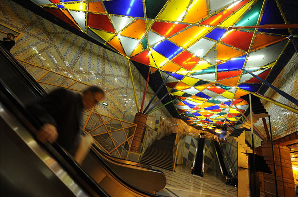 Picture 16 of The most glittery subway stations in the world