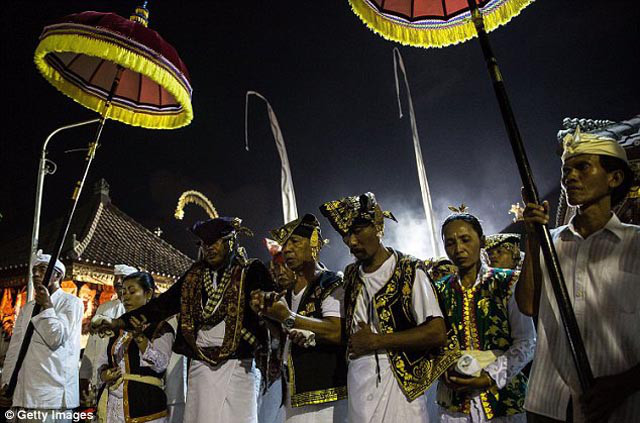 Picture 10 of The most gruesome religious ritual in the world