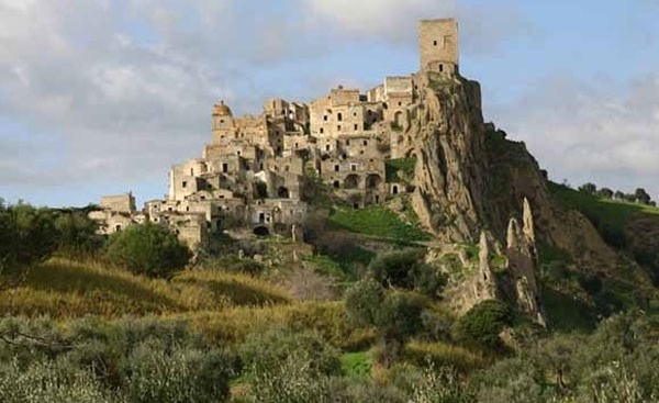 Picture 11 of The most mysterious ghost towns on earth