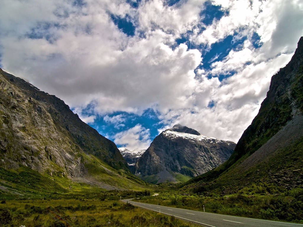 Picture 12 of The most spectacular routes on the planet