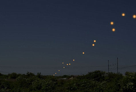 Picture 3 of The mysterious flying objects in the UK