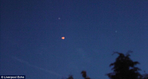 Picture 4 of The mysterious flying objects in the UK