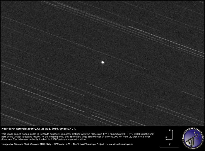 Picture 1 of The mysterious meteorite suddenly grazed the Earth