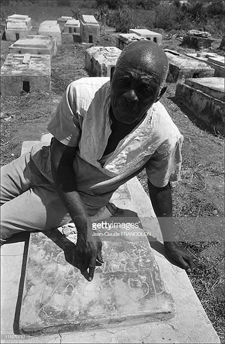 Picture 2 of The mysterious story of a man who turned into a corpse, lived like a zombie for nearly 20 years