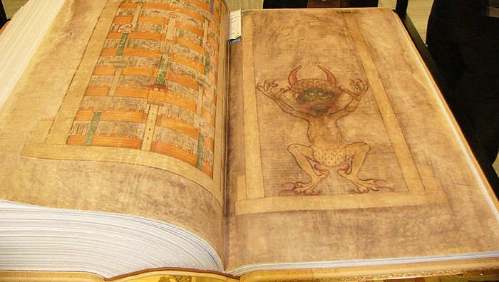 Picture 1 of The mystery has no solution around the book