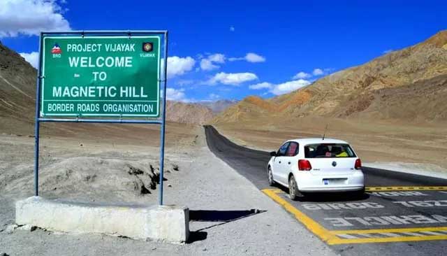 Picture 2 of The mystery of the 'strange' hill: Where the car shuts down still up the slope