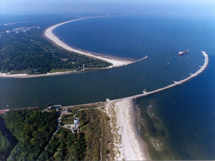 Picture 2 of The new discovery helps the Amazon River become the world's longest river