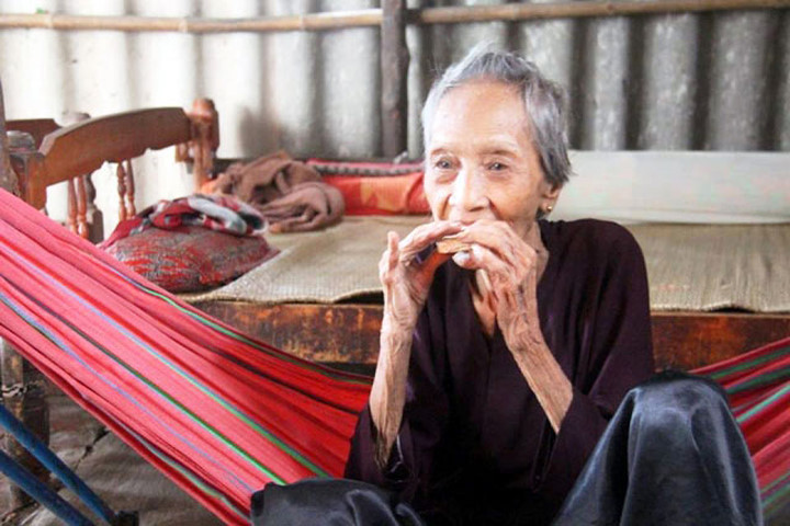 Picture 1 of The oldest Vietnamese woman in the world has just died