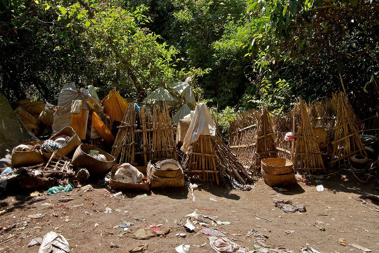 Picture 7 of The only village in the world that has dead people died in bamboo cages for self-decomposition