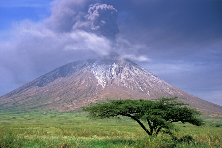 Picture 3 of The only volcano in the world if you fall into you still survives
