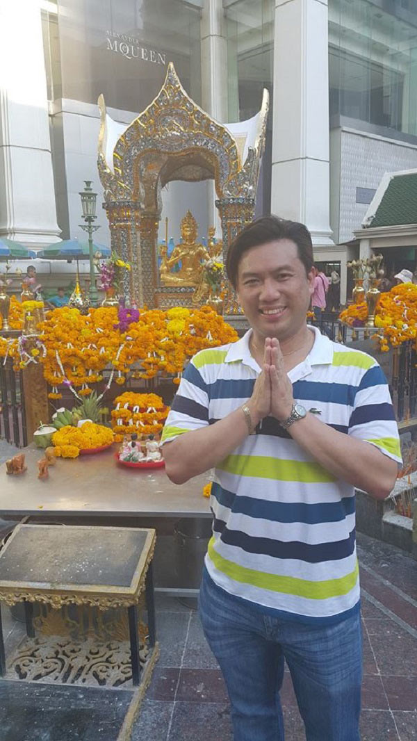 Picture 7 of The peace of the Erawan Shrine before the bombing