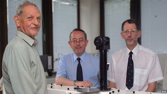 Picture 1 of The person who discovered the ozone layer hole died