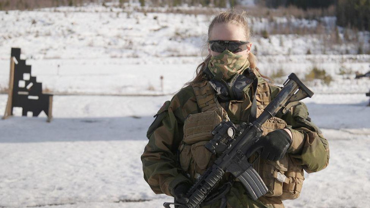 Picture 3 of The power of the world's only female task force