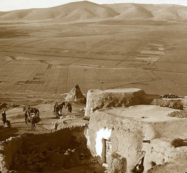 Picture 9 of The priceless image of the famous Holy land in history