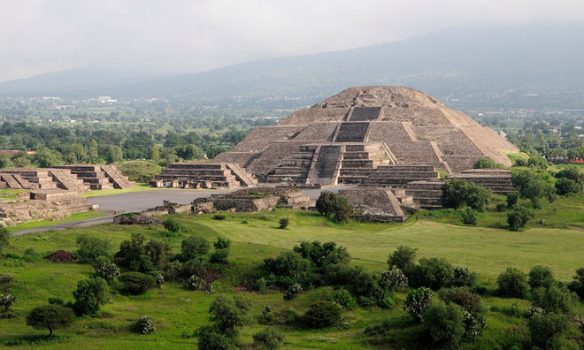 Picture 2 of The priceless treasures under the Mexican pyramid