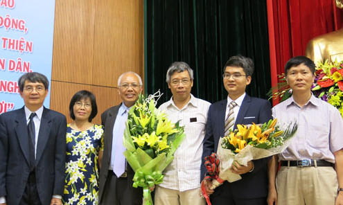 Picture 1 of The Prime Minister met with young scientists