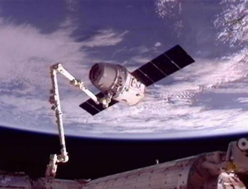 Picture 3 of The private spacecraft Cygnus is about to leave the launch pad