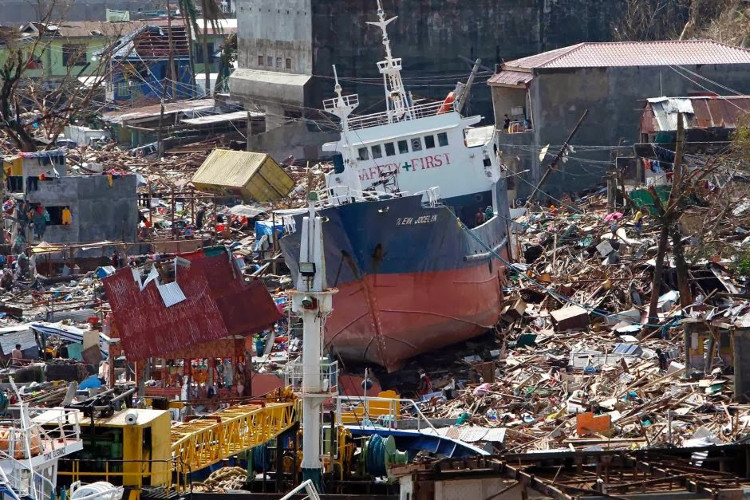 Picture 3 of The real cause for Japan to fall into