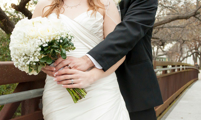 Picture 1 of The reason the wedding bouquet was born and why wedding flowers are usually white