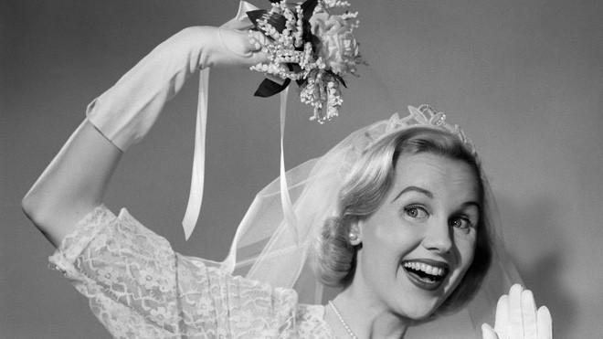 Picture 2 of The reason the wedding bouquet was born and why wedding flowers are usually white