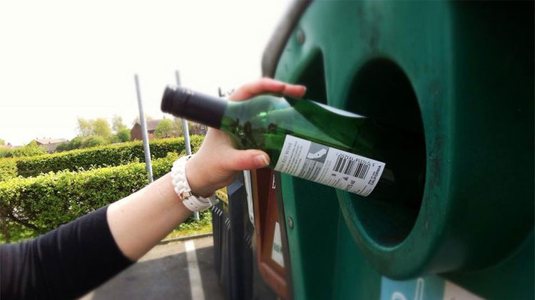 Picture 2 of The reason we should classify glass junk