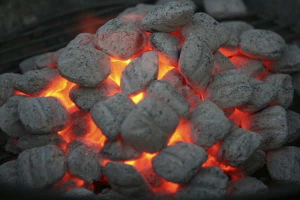 Picture 7 of The reason 'you're still peaceful' when walking barefoot on glass, embers