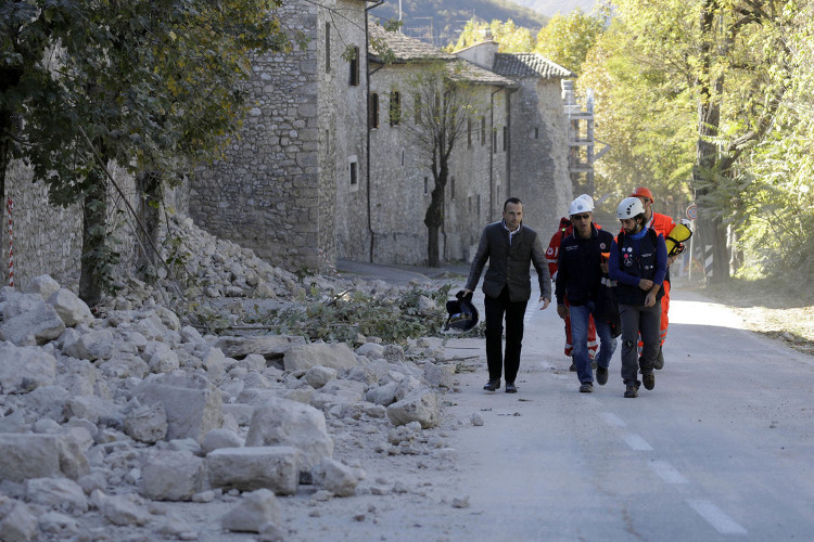 Picture 13 of The scene dissipates after the earthquake in Italy