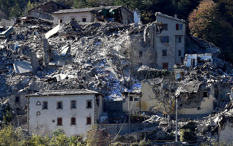 Picture 9 of The scene dissipates after the earthquake in Italy