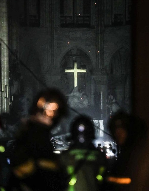 Picture 3 of The scene inside Notre Dame Cathedral after the fire