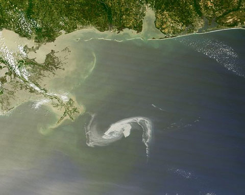Picture 4 of The scene of oil spill from the universe