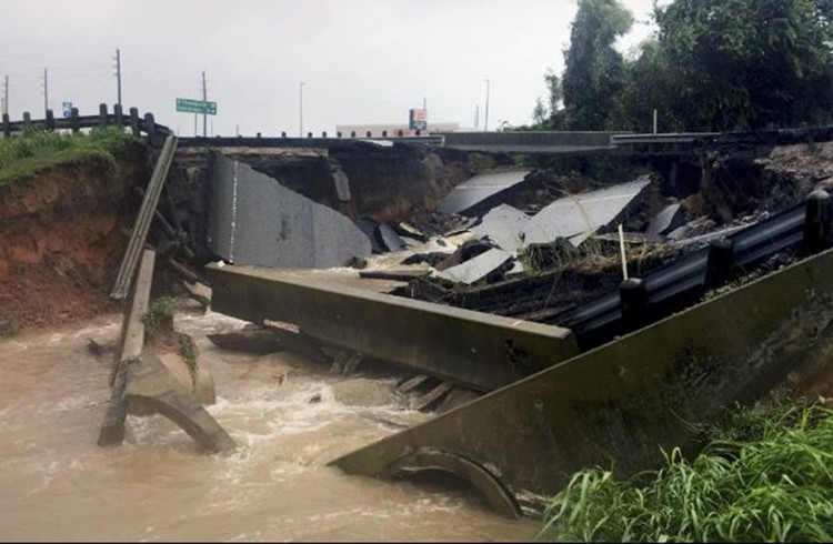 Picture 8 of The scene of terrible flooding in the United States after the typhoon Harvey landed