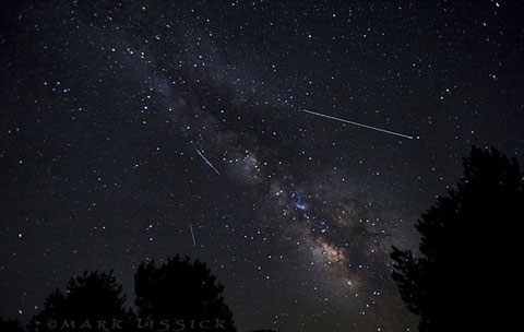 Picture 4 of The scene of the Lyrids meteor in America