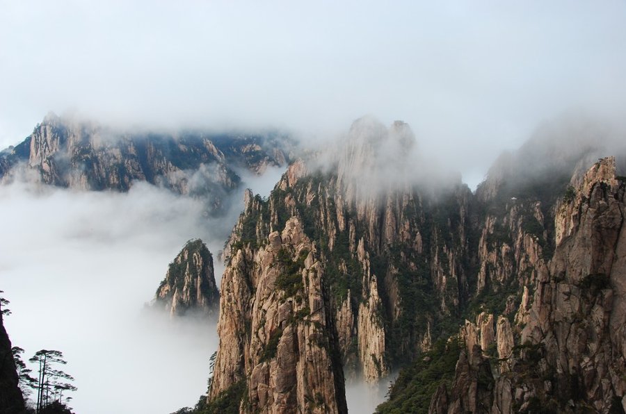Picture 13 of The scene of the summit of Quang Minh where martial Lam gathered