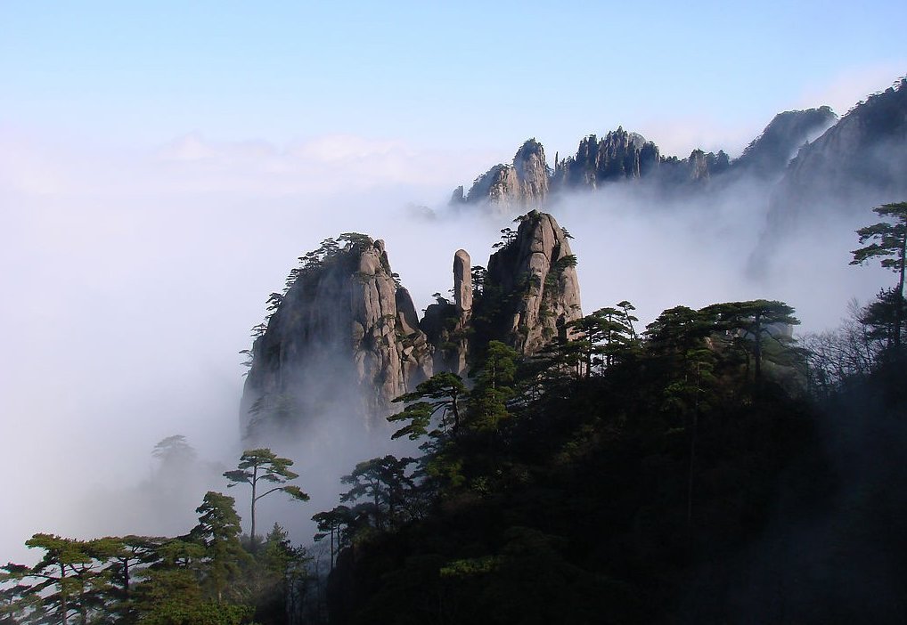 Picture 2 of The scene of the summit of Quang Minh where martial Lam gathered