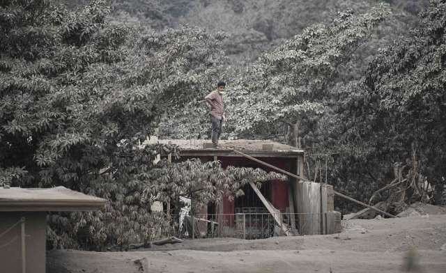 Picture 6 of The scene of the terrible volcanic eruption in Guatemala