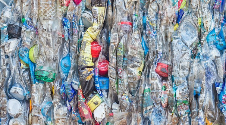 Picture 1 of The scientist found a way to recycle plastic bottles into diesel