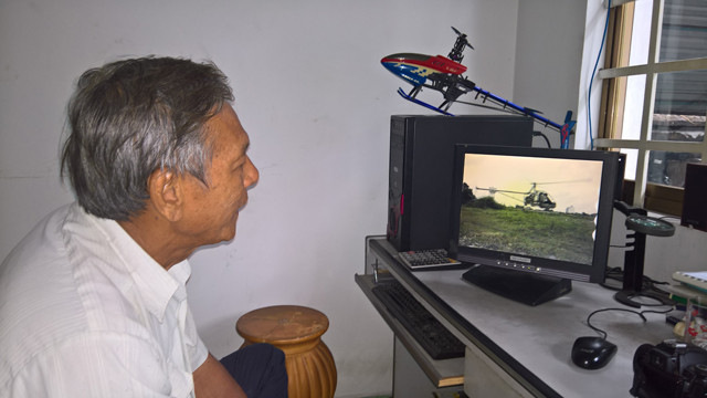 Picture 3 of The second homemade plane of 'two rice' Binh Duong took off