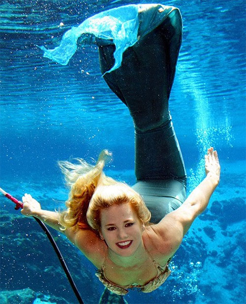 Picture 3 of The secret of breathless mermaids in America