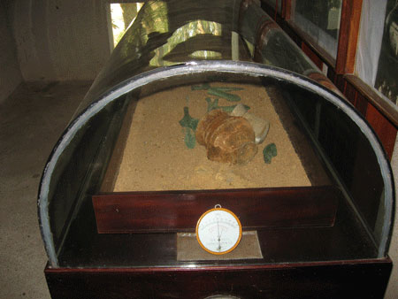Picture 1 of The secret of the ancient tombs was unearthed in Vietnam