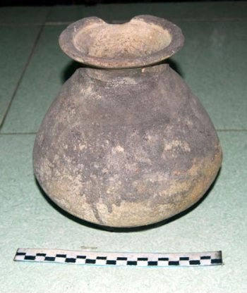 Picture 1 of The secret of the ancient vase was recovered in the Huong River