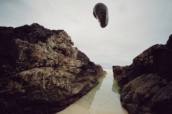 Picture 4 of The secret of the meteorite picture falls to Earth