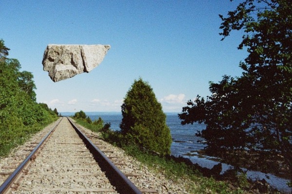Picture 5 of The secret of the meteorite picture falls to Earth