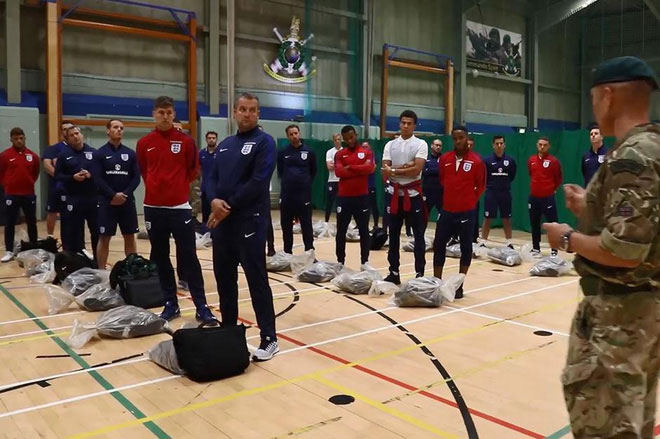Picture 2 of The secret to English entry into the semifinals: Participate in training courses of the Royal Navy